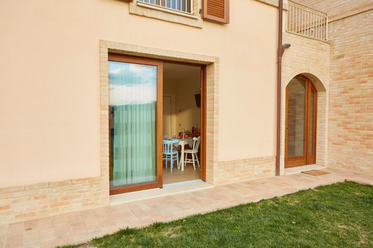 Agriturismo Nido Delle Rondini Macerata Exterior foto