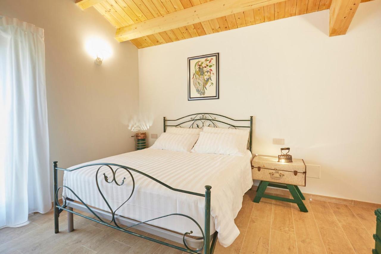 Agriturismo Nido Delle Rondini Macerata Exterior foto